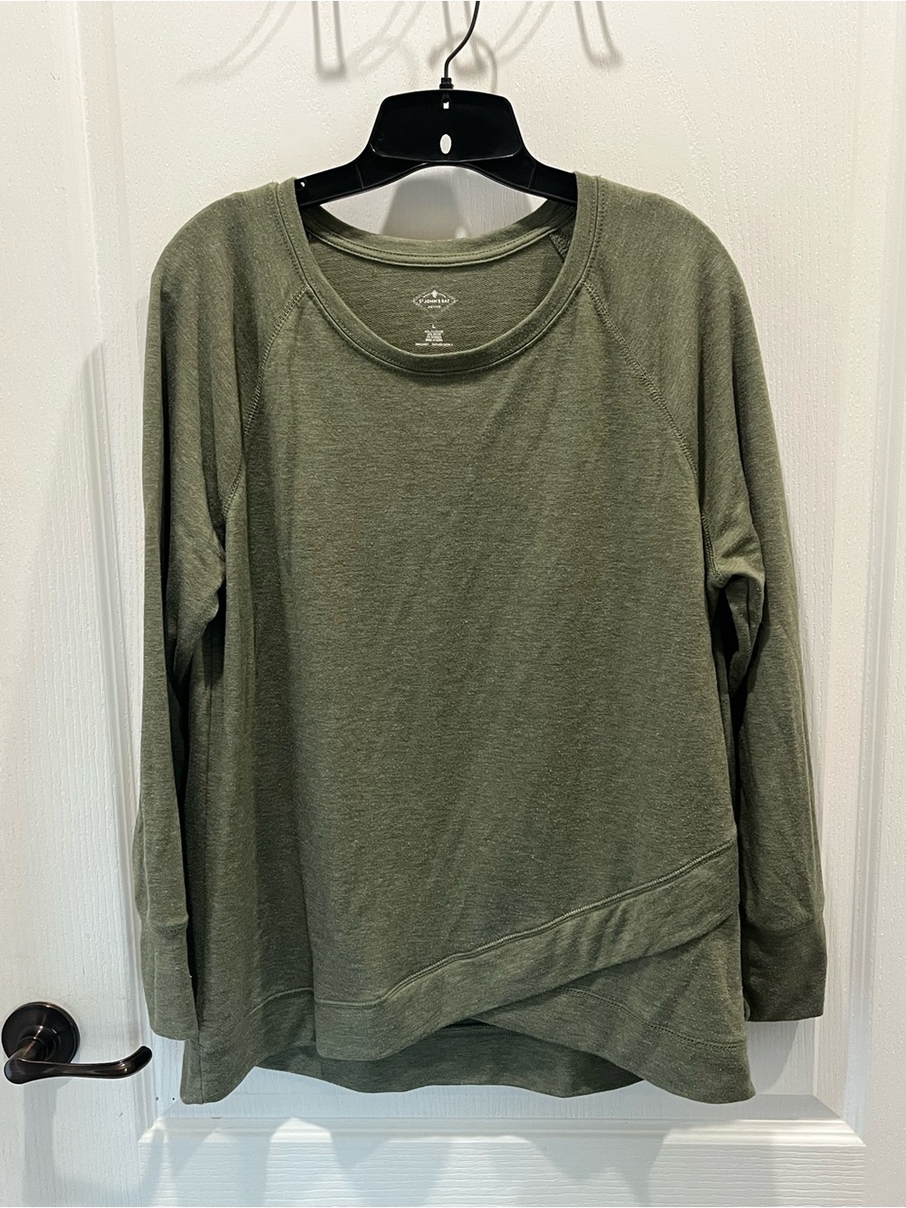 St John’s Bay Women’s Olive Green Long Sleeve Pullover Top L